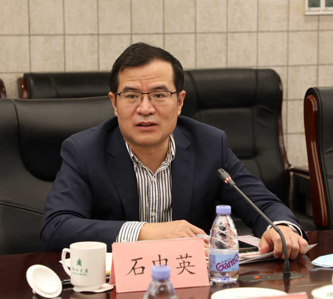 石中英.jpg 石中英.jpg